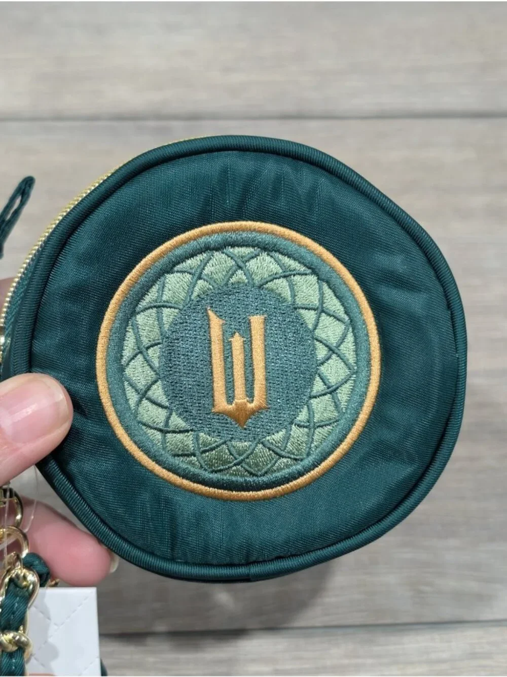 NWT Wicked X Lug Ozwheel Pouch With Embroidery Green Zip Around Gold Strap Bag
